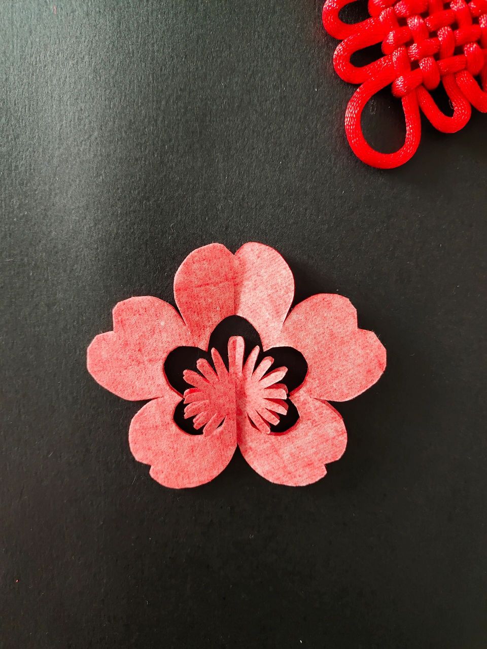 每日一剪|樱花花环 五折剪纸