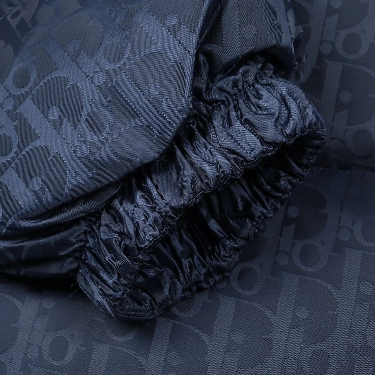 dior/迪奥满印暗纹老花羽绒服 dior/迪奥20fw满印暗纹老花羽绒服