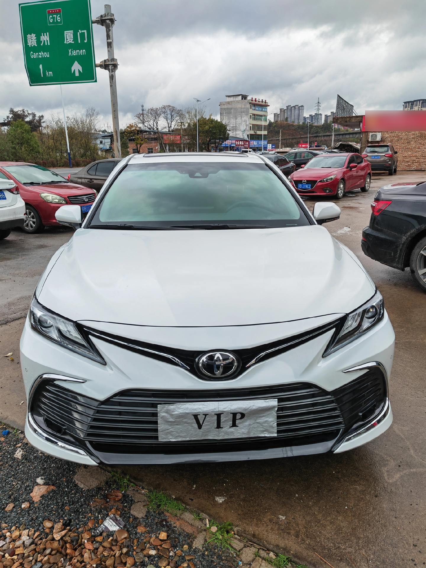 最新到店,22年10月份上牌凯美瑞,还在原厂质保,珍珠白,2