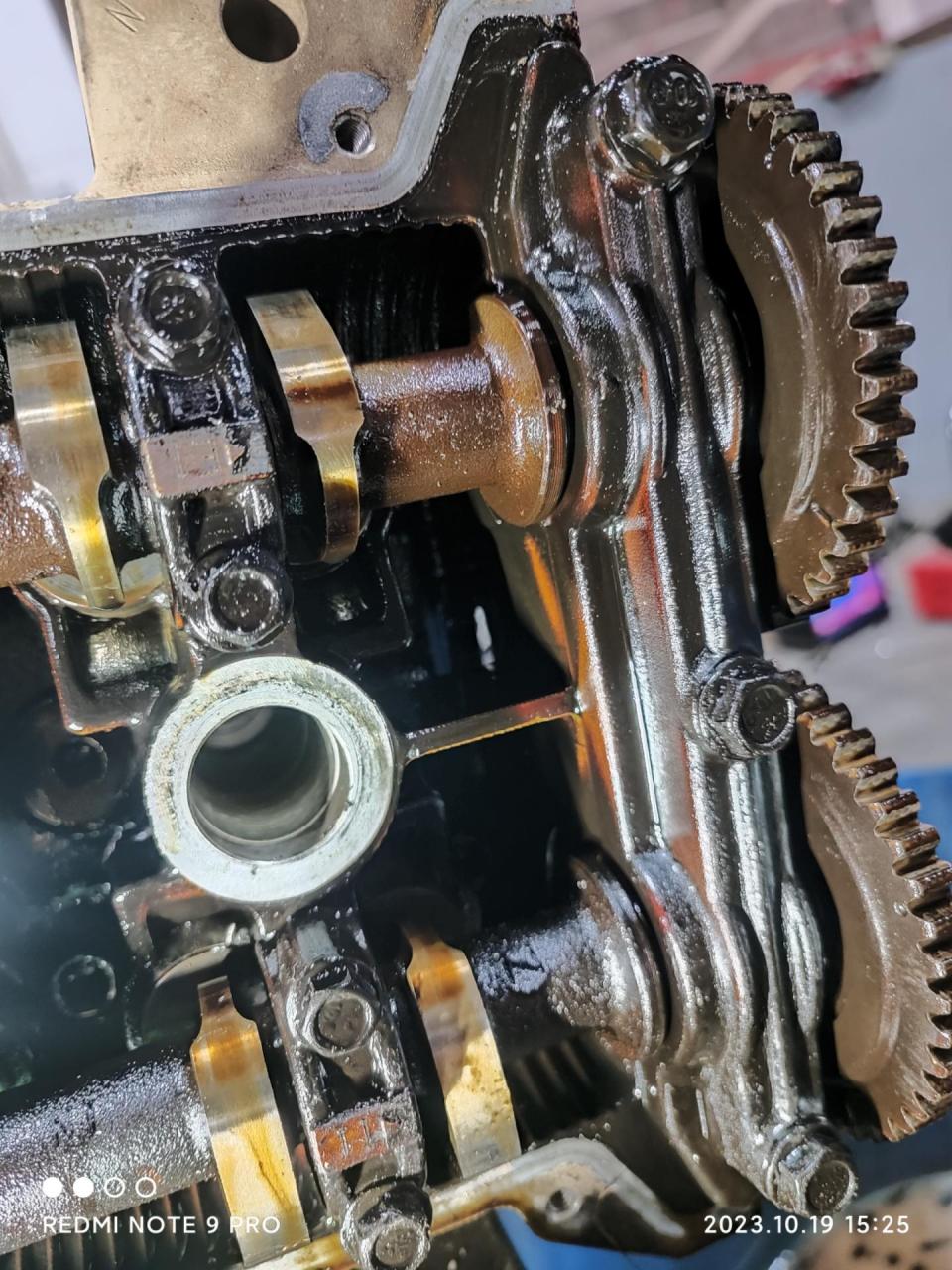 dk10发动机类型的大修发动机换气门的亲记得调整气门要不然没有缸压.