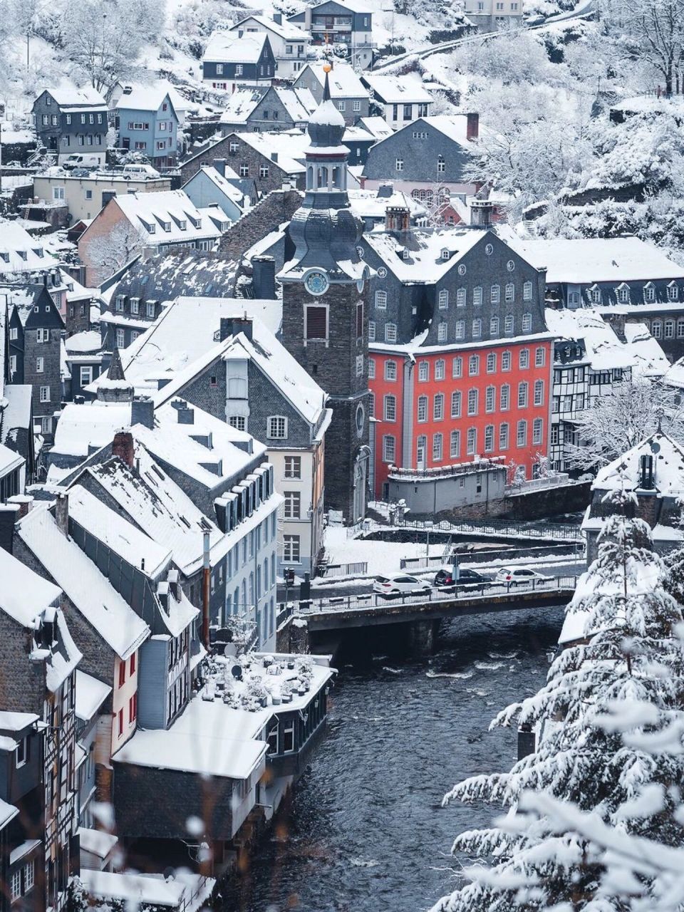 德国最美小镇5|蒙绍的冬季仙境 古老的半木结构房屋在雪中看起来像在