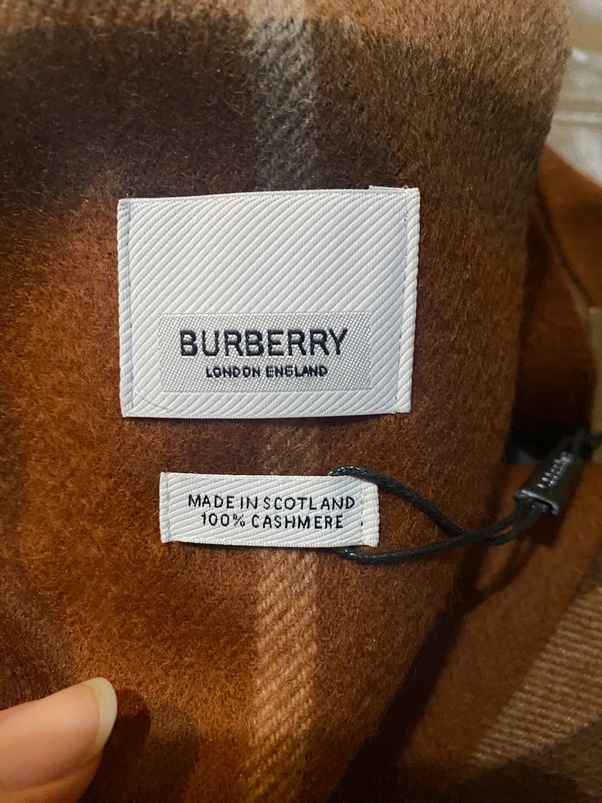 burberry围巾真假鉴别