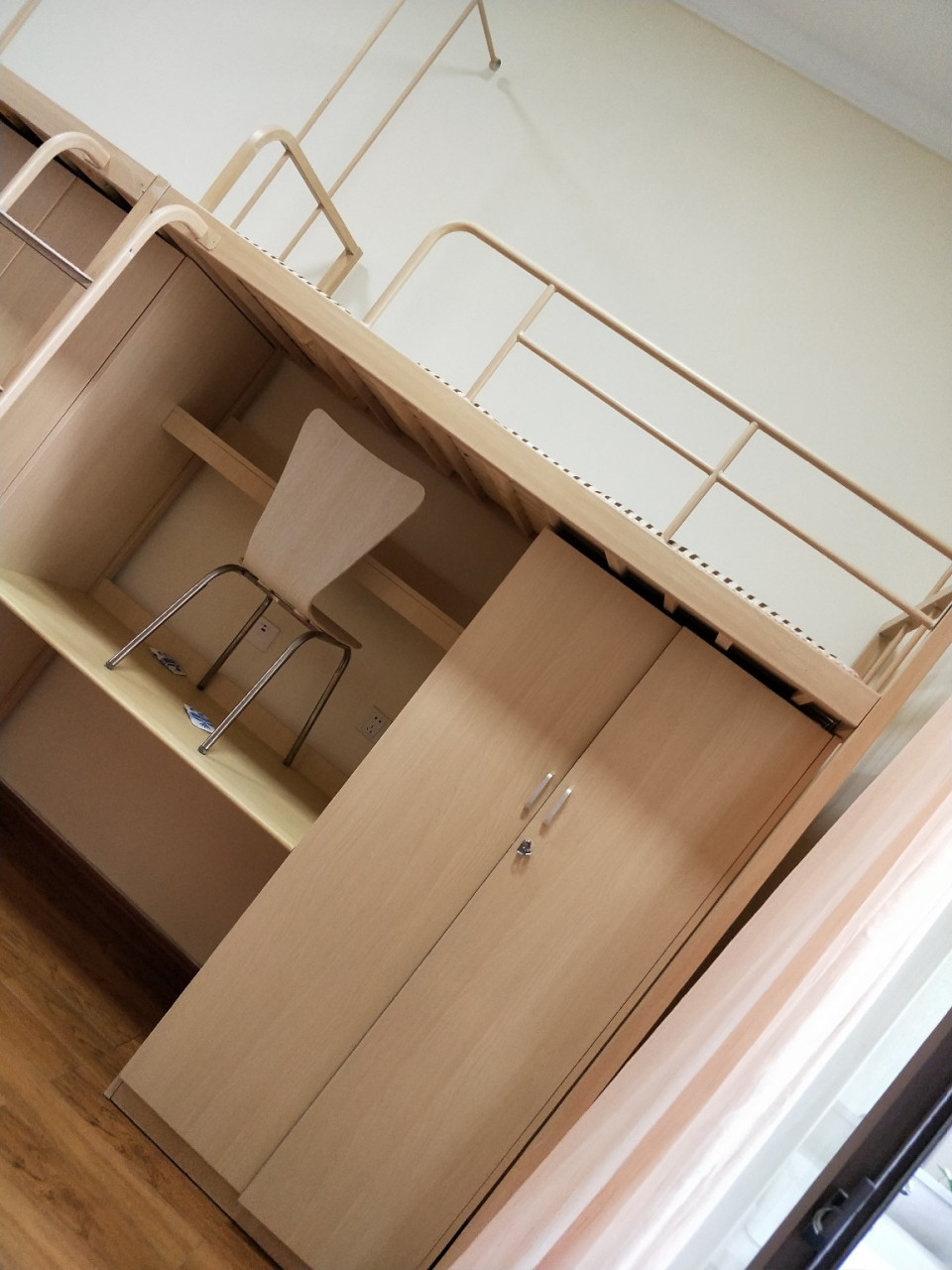 上海立达学院 最近有些小可爱问学校的宿舍 6人间我是不太了解,但四