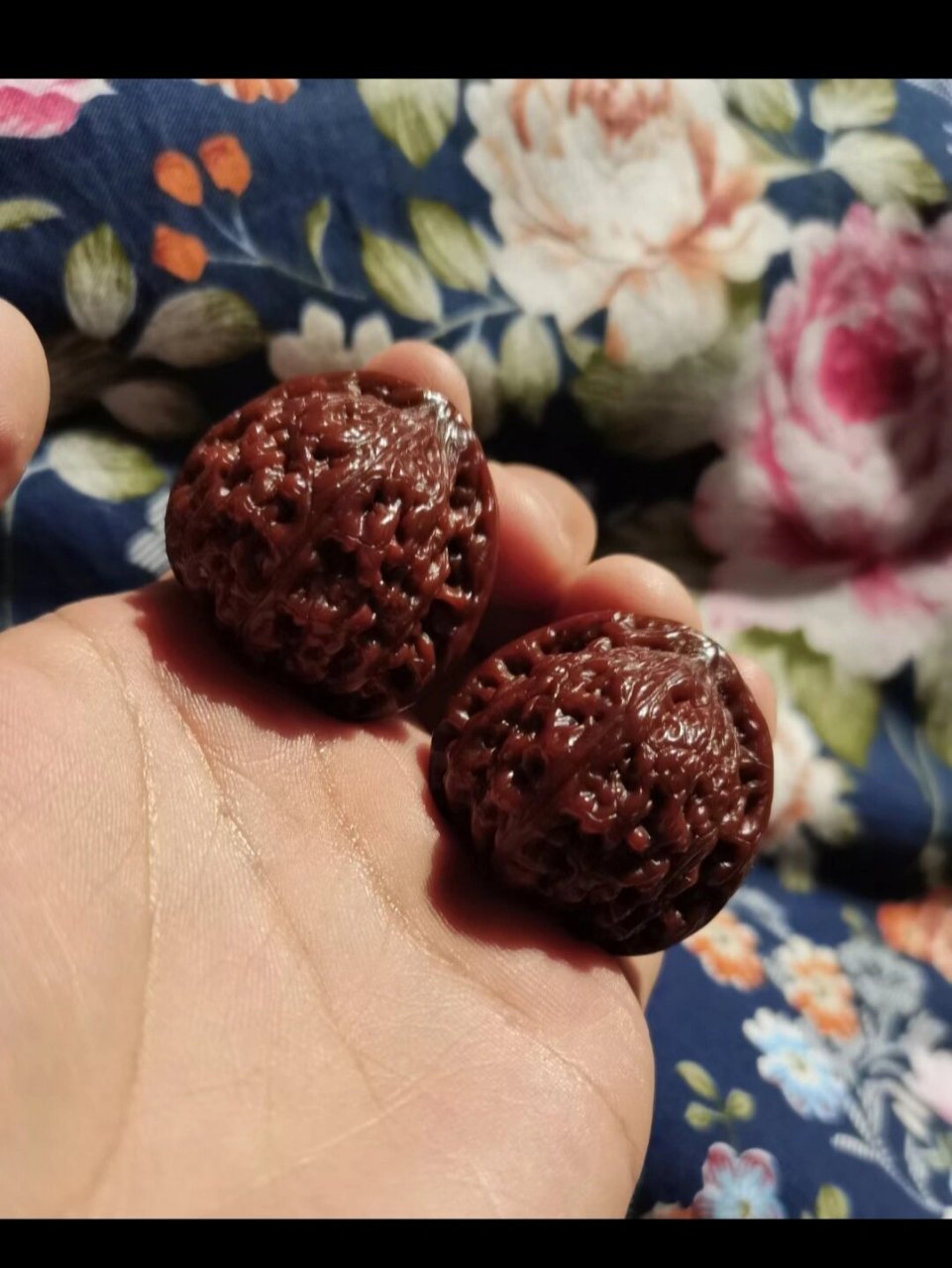 头 97密纹狮子头又名红玛瑙是以核桃的纹路来命名的,产地在承德和