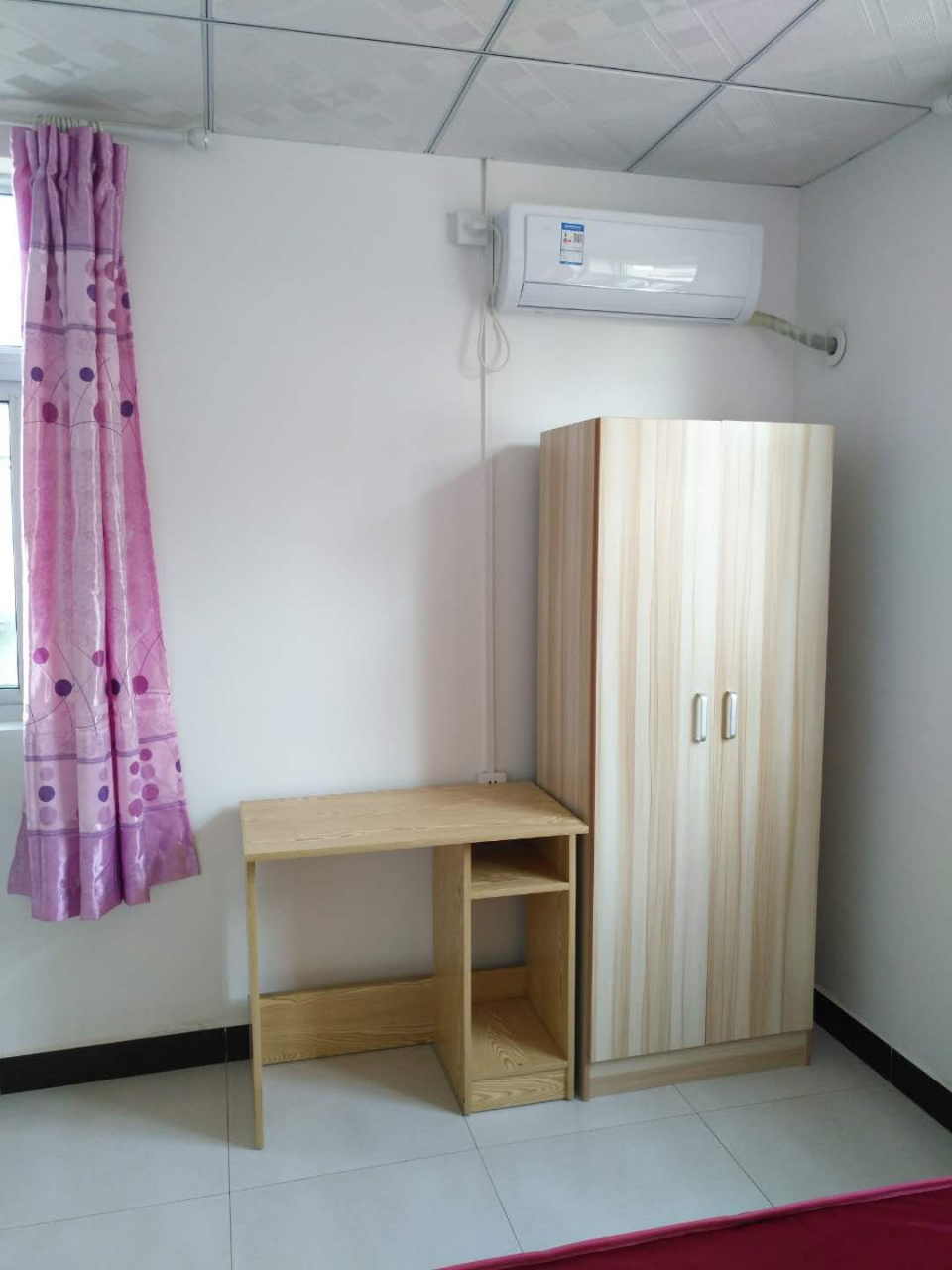 长阳,公寓房出租 房山区长阳附近,朱岗子村,公寓单间出租,无中介费.