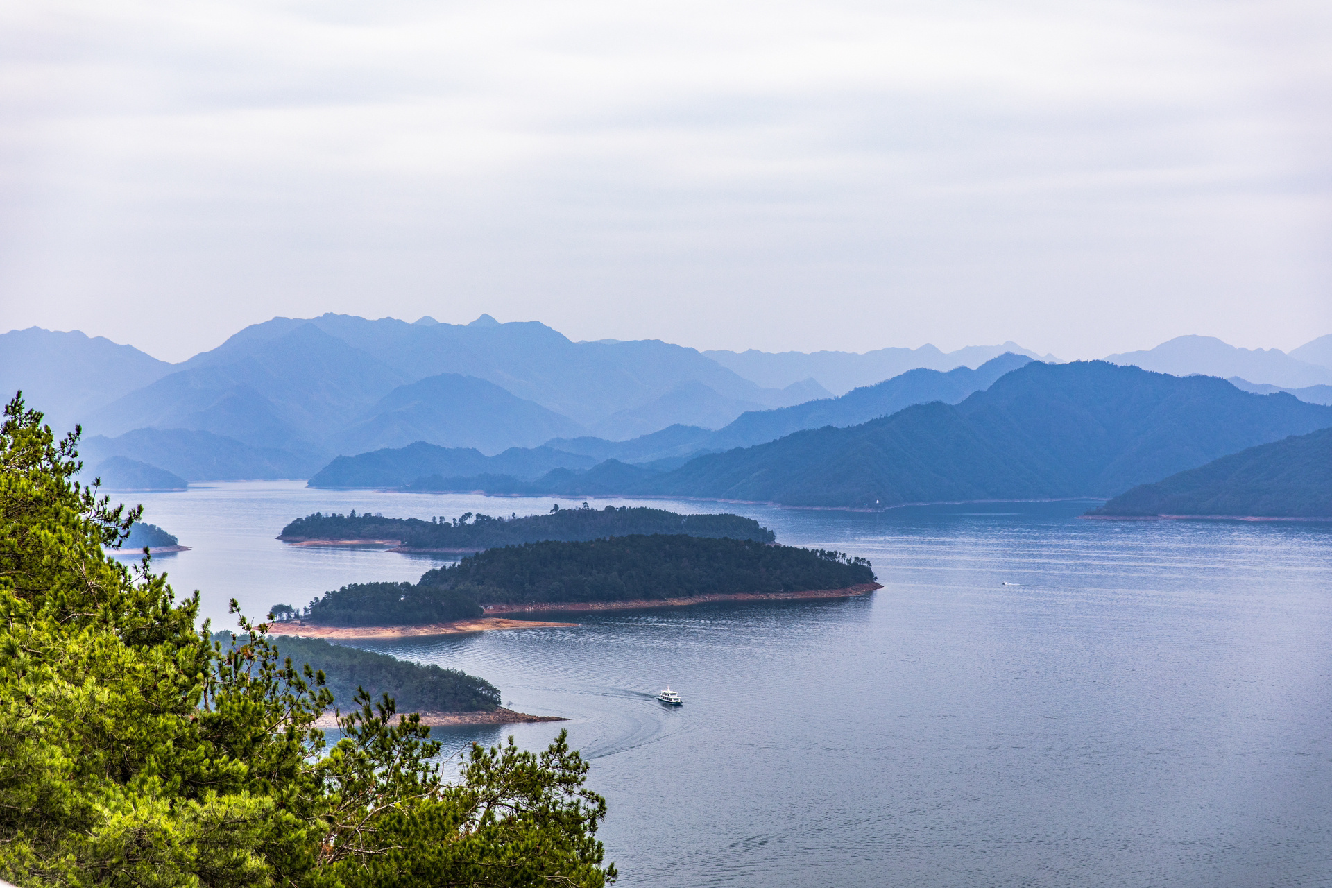千岛湖 秘境|千里江山图|假期旅游攻略   93千岛湖简介: 97千岛湖