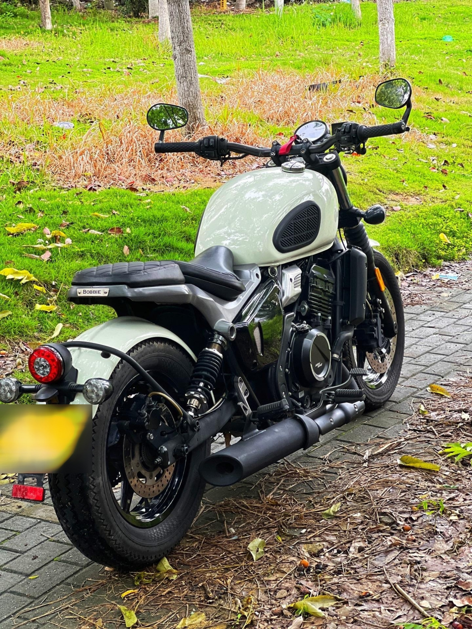 长江400摩托车复古巡航 22年的车子 安全行驶5200公里 车况完美 没有