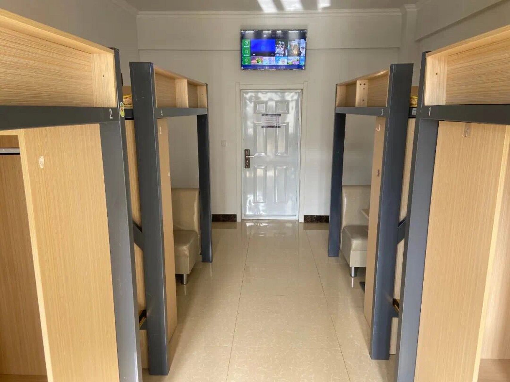 大连高校 四人寝室 上床下桌 独立卫浴 93   喜欢安静的同学,推荐