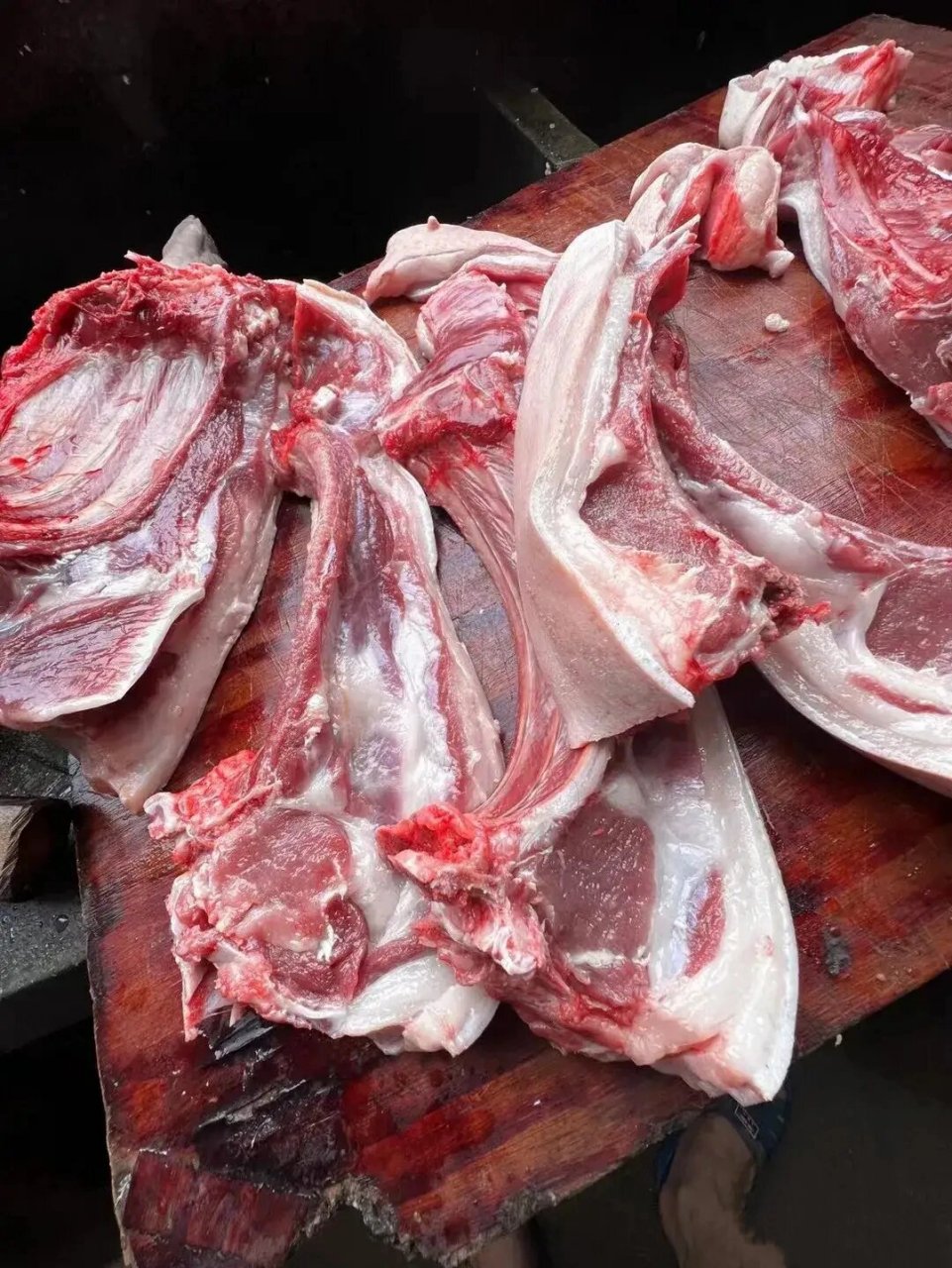 新鲜藏香猪肉,漂亮