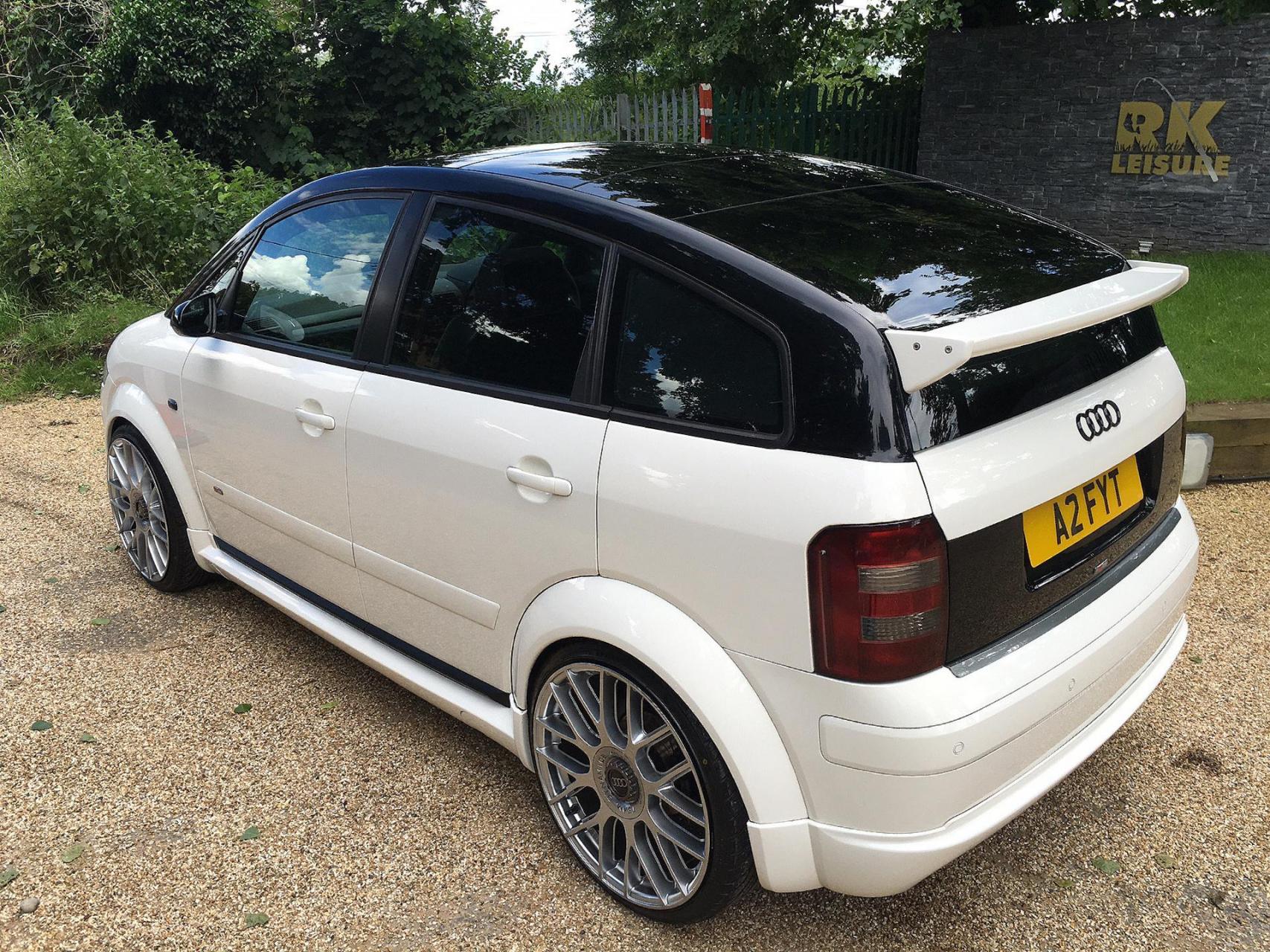 奥迪a2,胖胖乎乎.当时典型的奥迪特征,国内没有看到过.