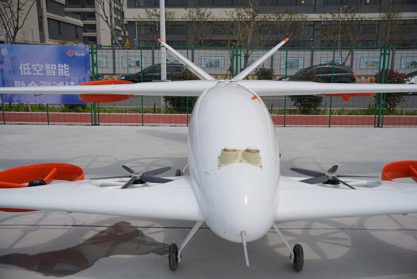 每次说中国的科技实力超过了美国,有些人听了如丧考妣,觉得很