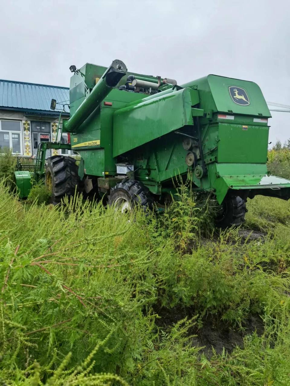 现有3316收割机2009年车况良好,友友们用你们发财的小手帮忙转发转发