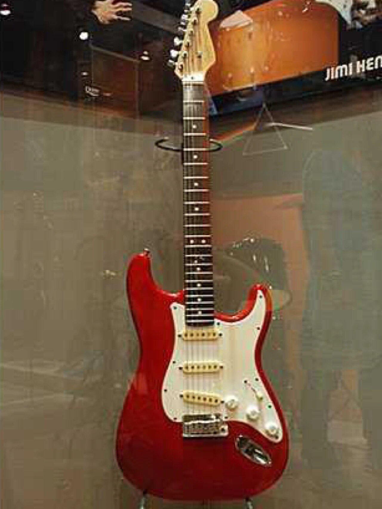 beyond黄家驹用的吉他fender strat