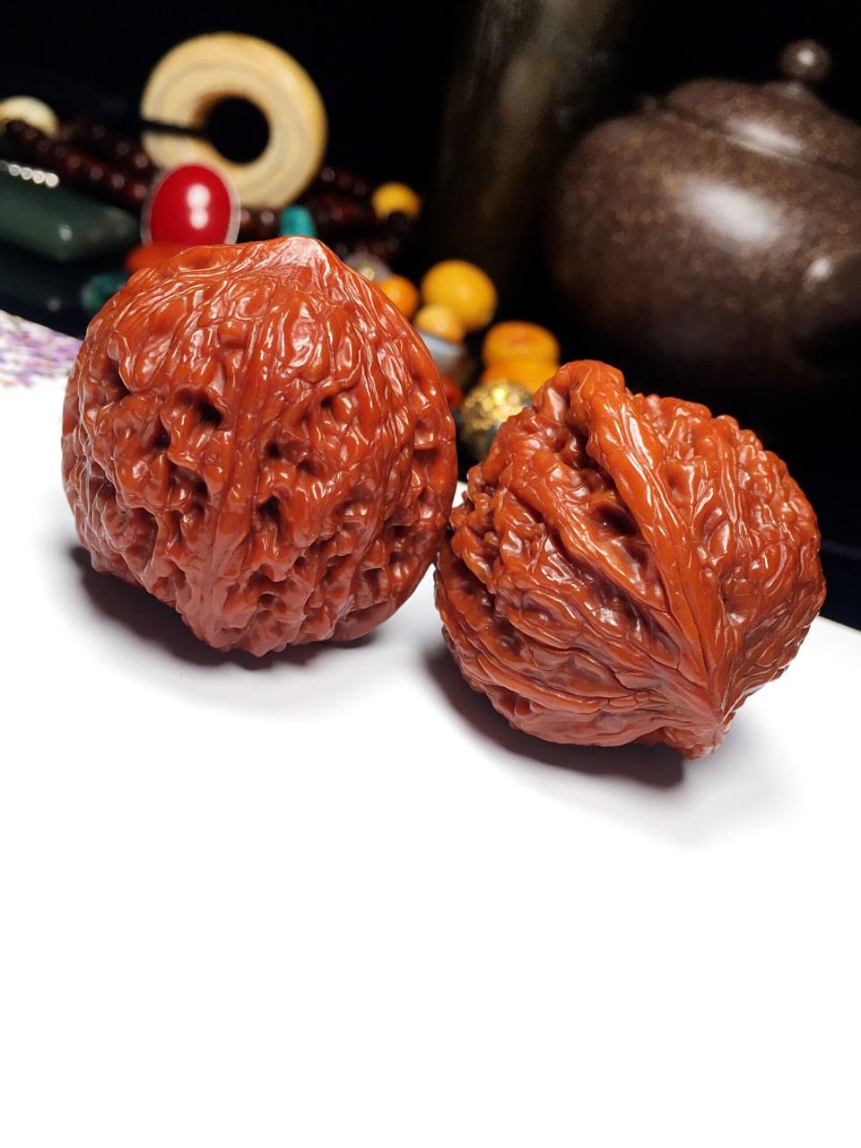 平谷绣球也算个老品种了 你手里玩儿的核桃是什么呢