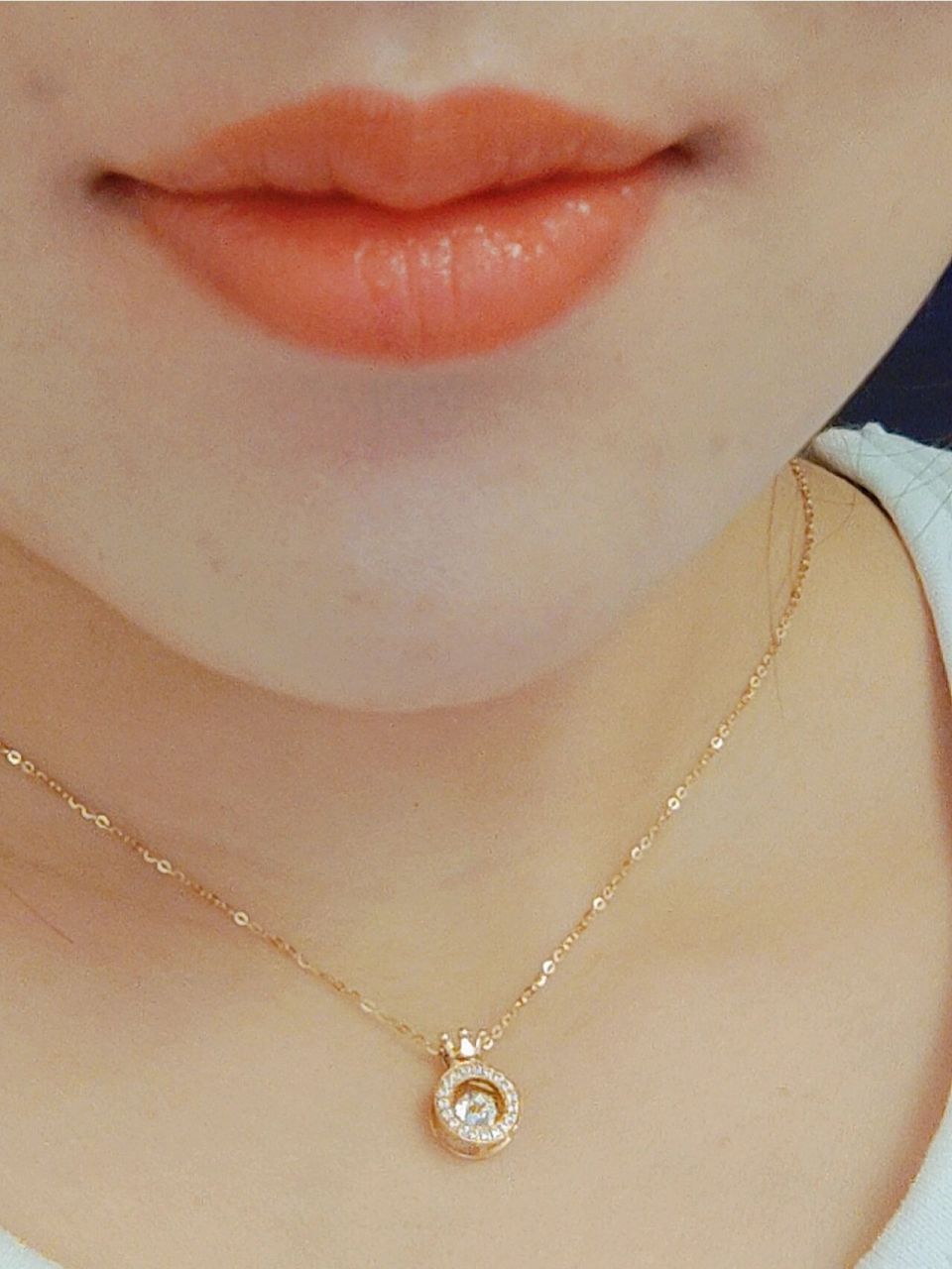 买到了最适合我的口红色号迪奥634  #634 是一枚非常纯正的胡萝卜色