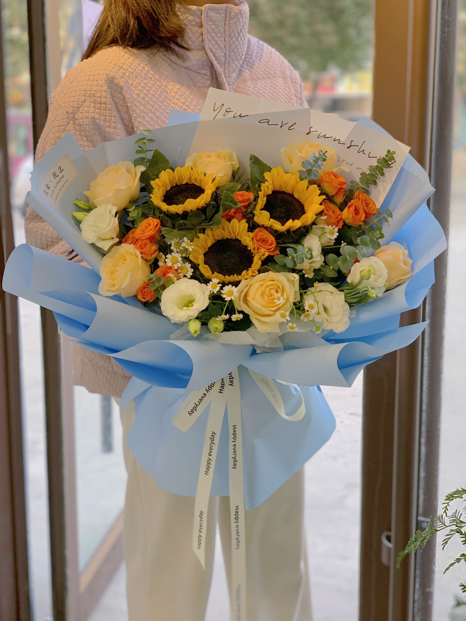 济宁花店 | 向日葵97花束 这是一位妈妈送给儿子18岁成人礼的花束