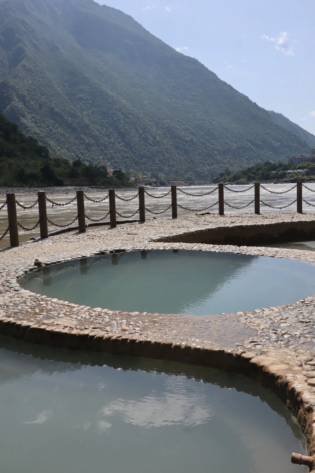 怒江之露天野温泉