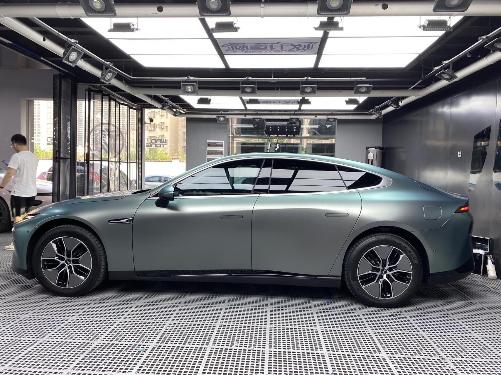 小鹏p7&哑光星际绿,自研开发原厂色系,你喜欢吗花都改色贴膜 小鹏p7改