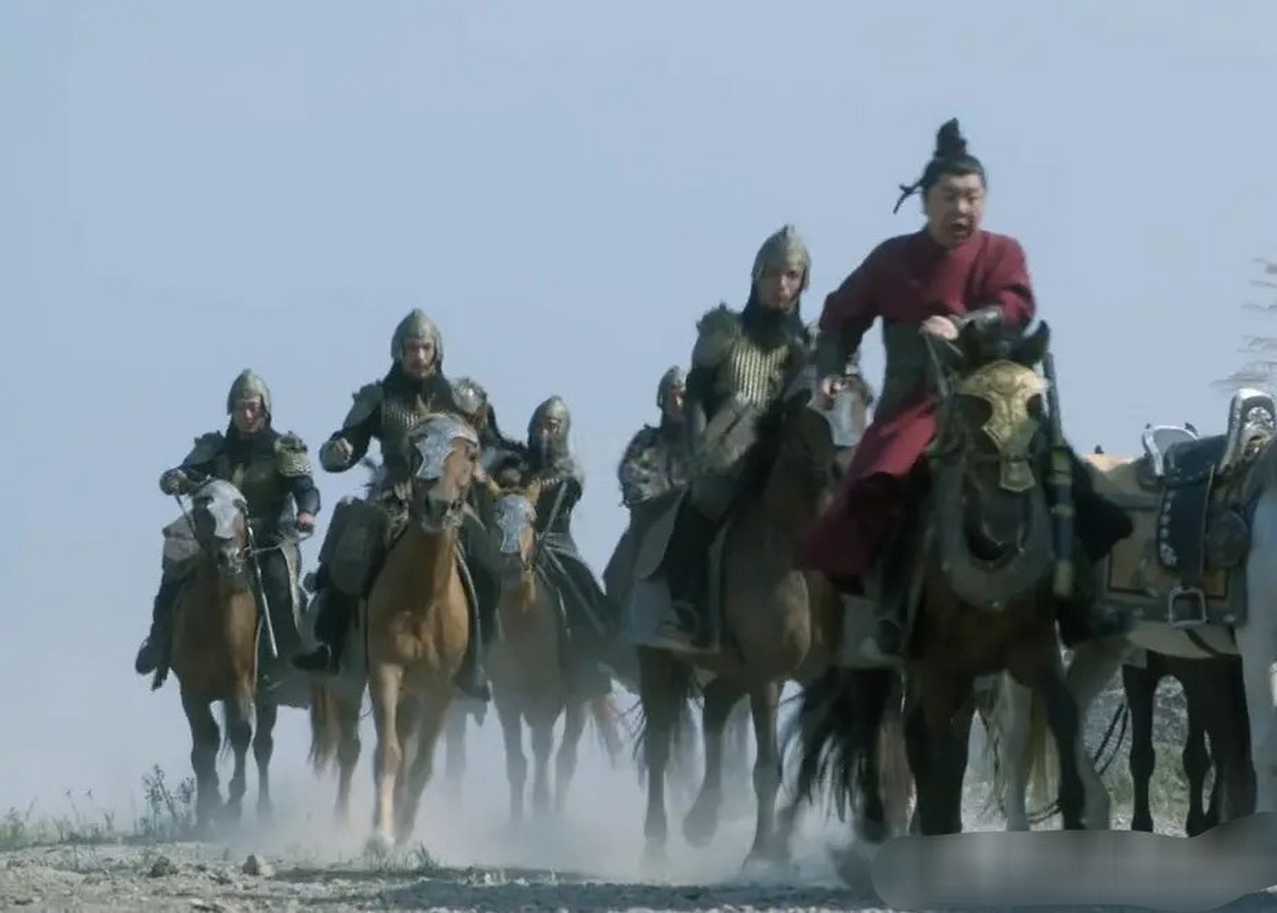 试问,禄球儿就带着这几个人,碰到了靖安王的大军,能帮上什么忙呢?