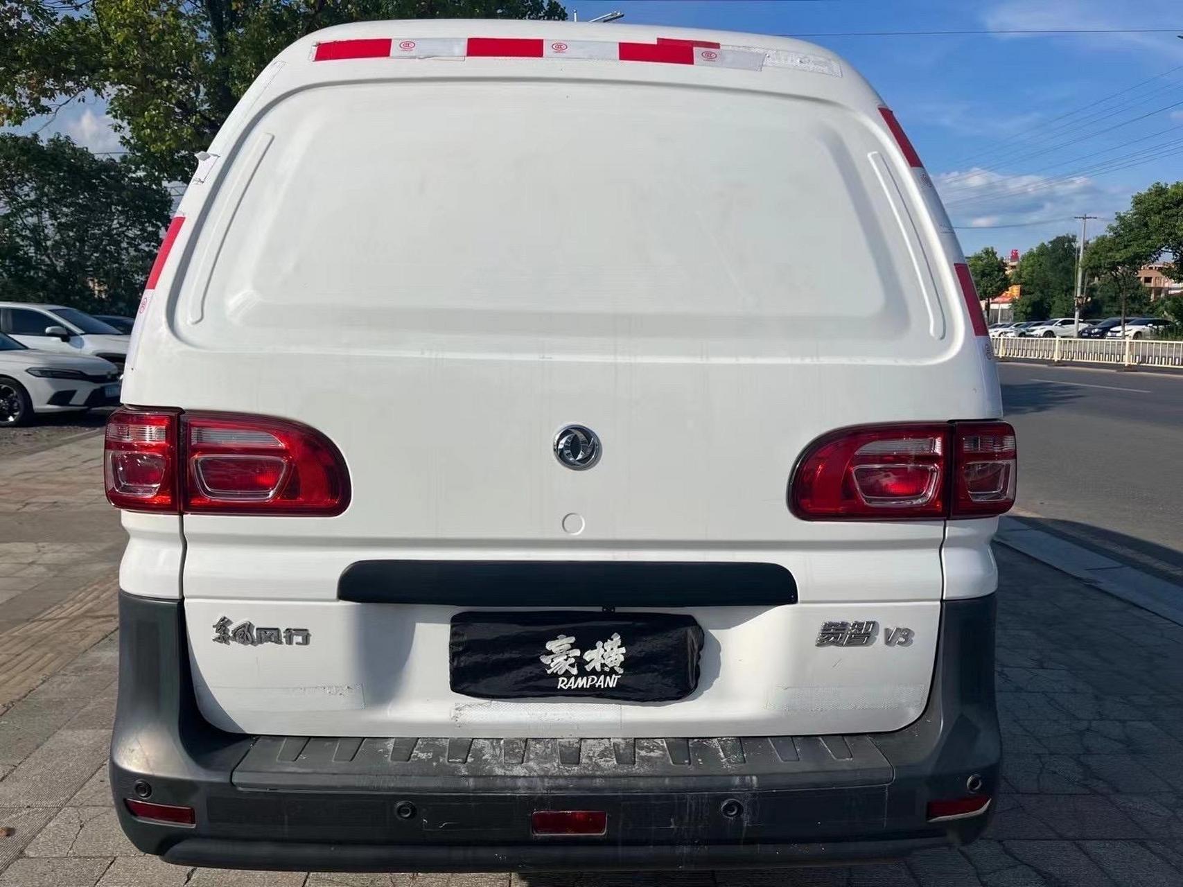 分享21年菱智v3 货运版 一手精品车.