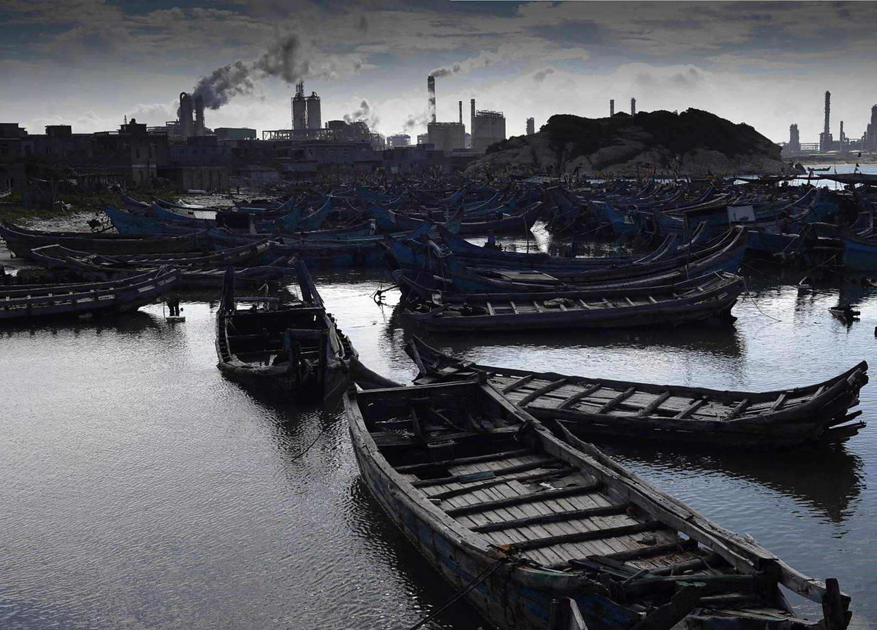 网上看到一组台州市椒江区岩头村的老照片,用一个记者在2013年拍摄的