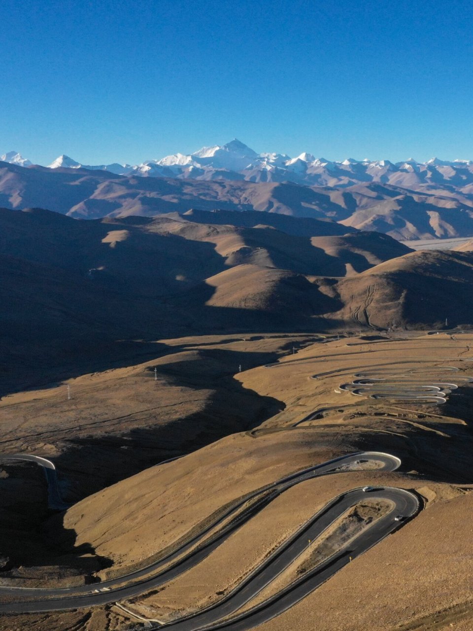 加乌拉山口——珠峰观景台攻略 加乌拉山口海拔5210米,是由定日蛆往