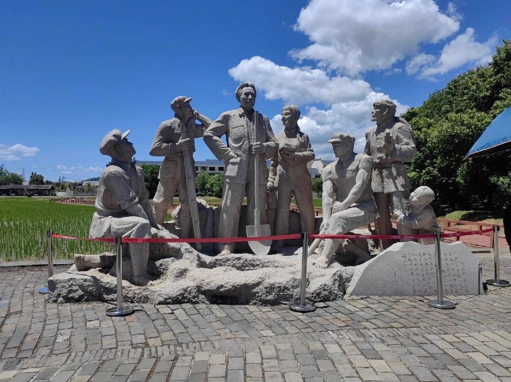 先去了沙洲坝的红井,然后下午去了叶坪景区. 瑞金,共和国摇篮.