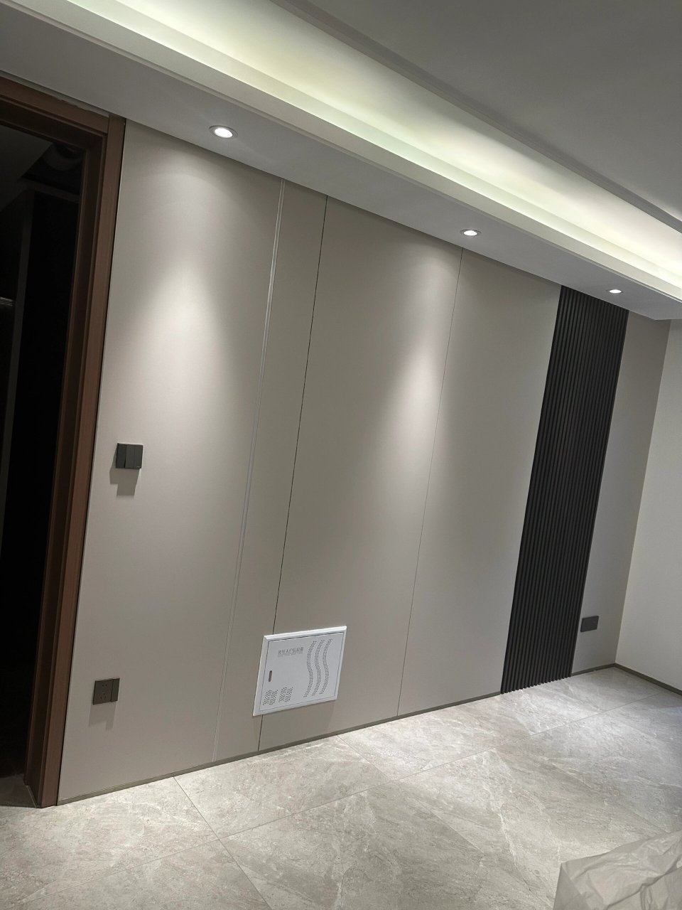 护墙板装好效果图!