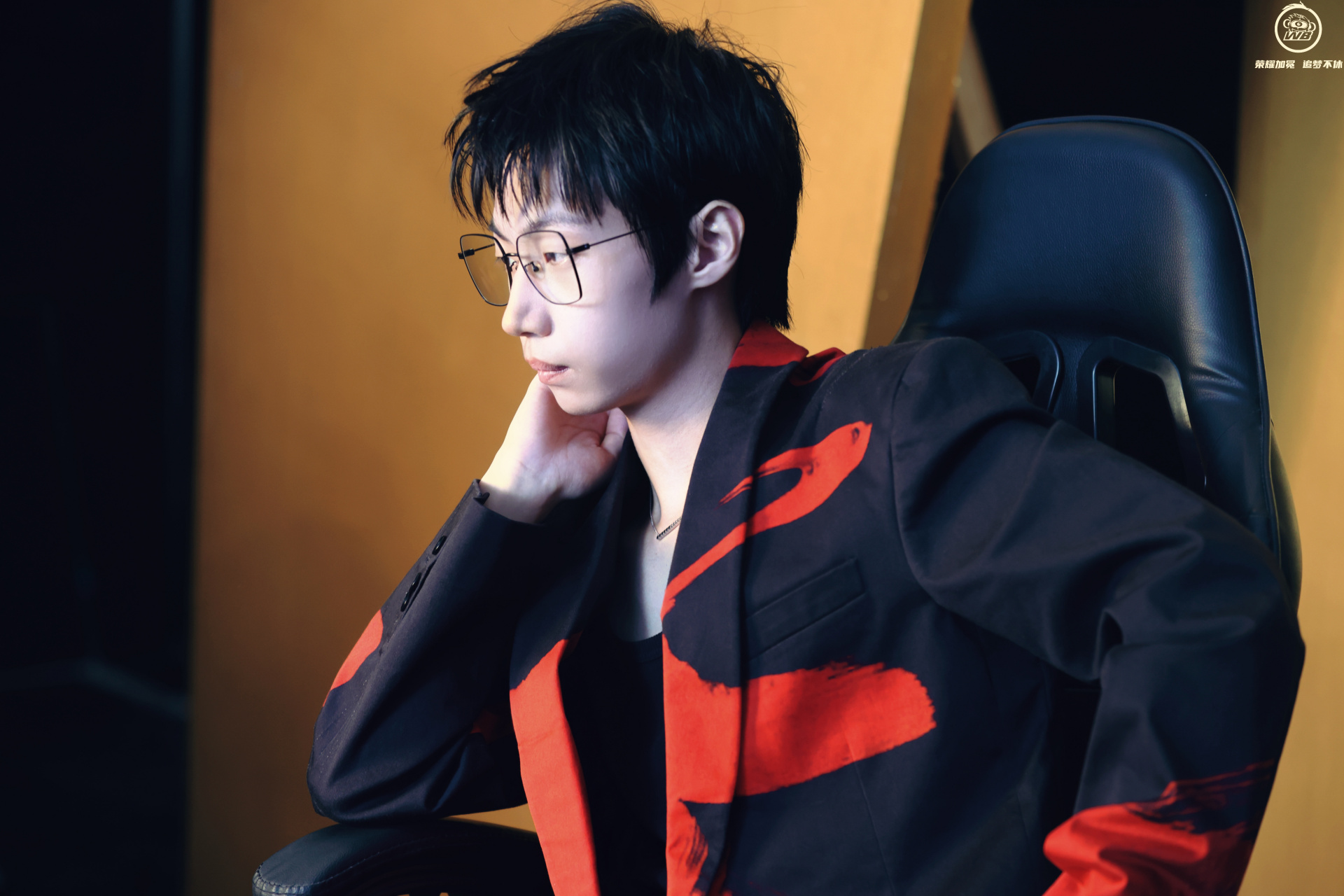 新妆造新挑战,成熟帅气版北京wb暖阳 9615!  荣耀加冕 追梦不休