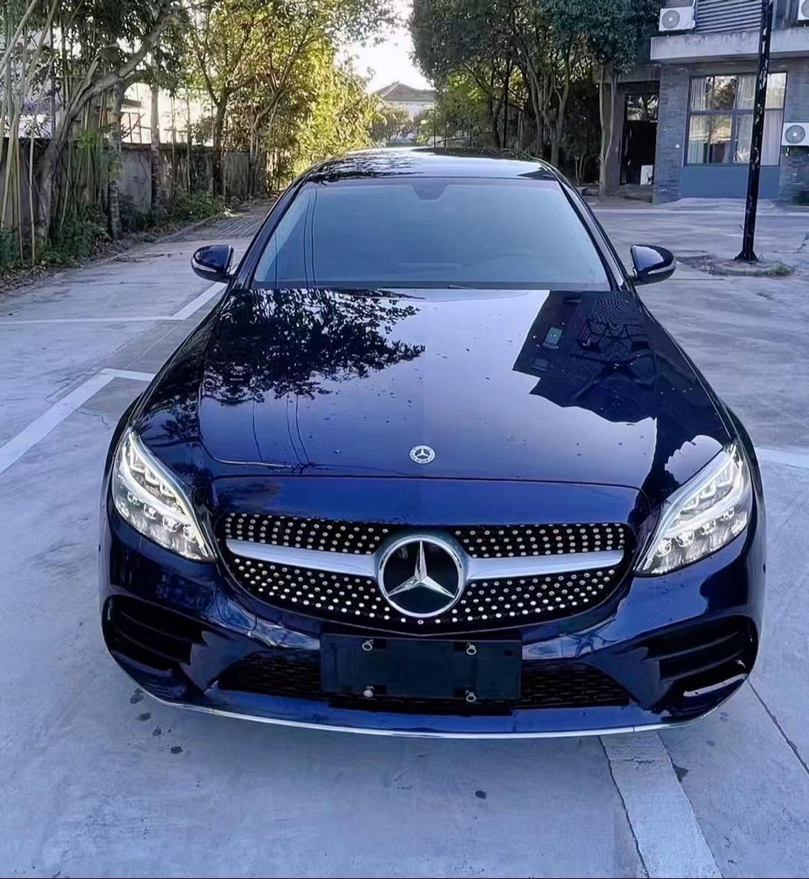 19款19年上牌奔驰c260l长轴顶配: (宝蓝色)1.