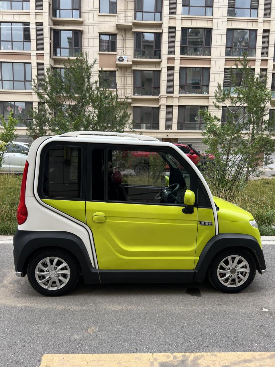 最新到家速派奇q3,新换5块150a电池,续航80-100公里左右,最高配带压缩