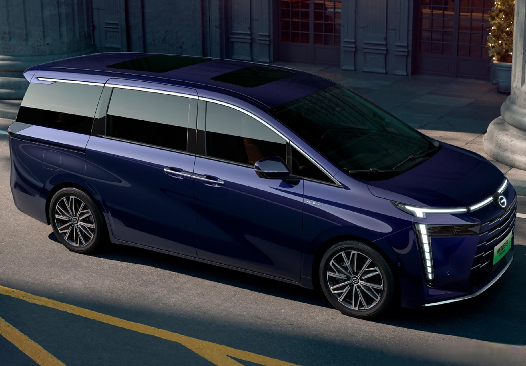 7座布局 插混动力】近日,广汽传祺发布了全新mpv车型e8的官图