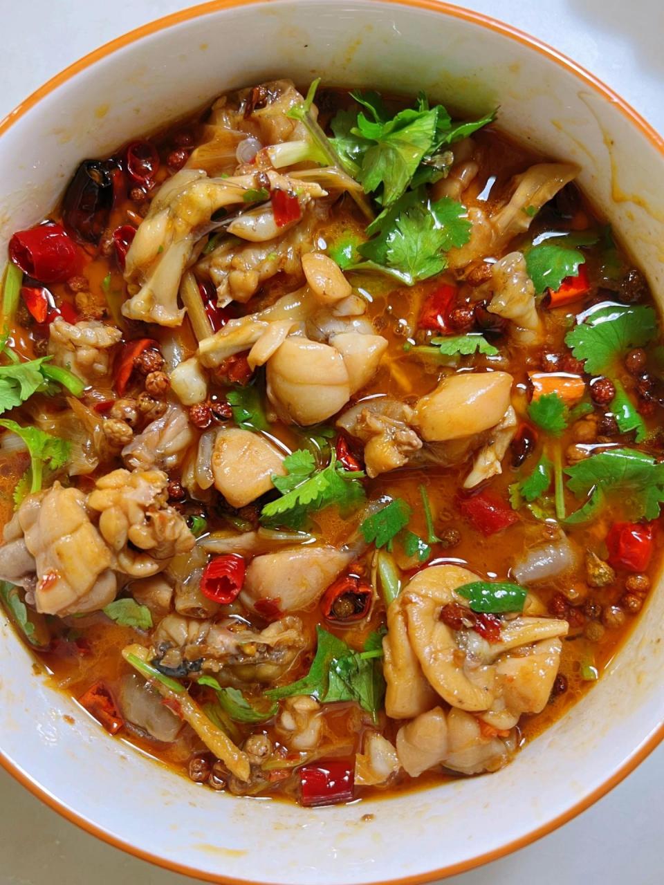 麻辣牛蛙 复刻美蛙鱼火锅店的味道 家庭版的水煮牛蛙,好吃到飞起,肉质