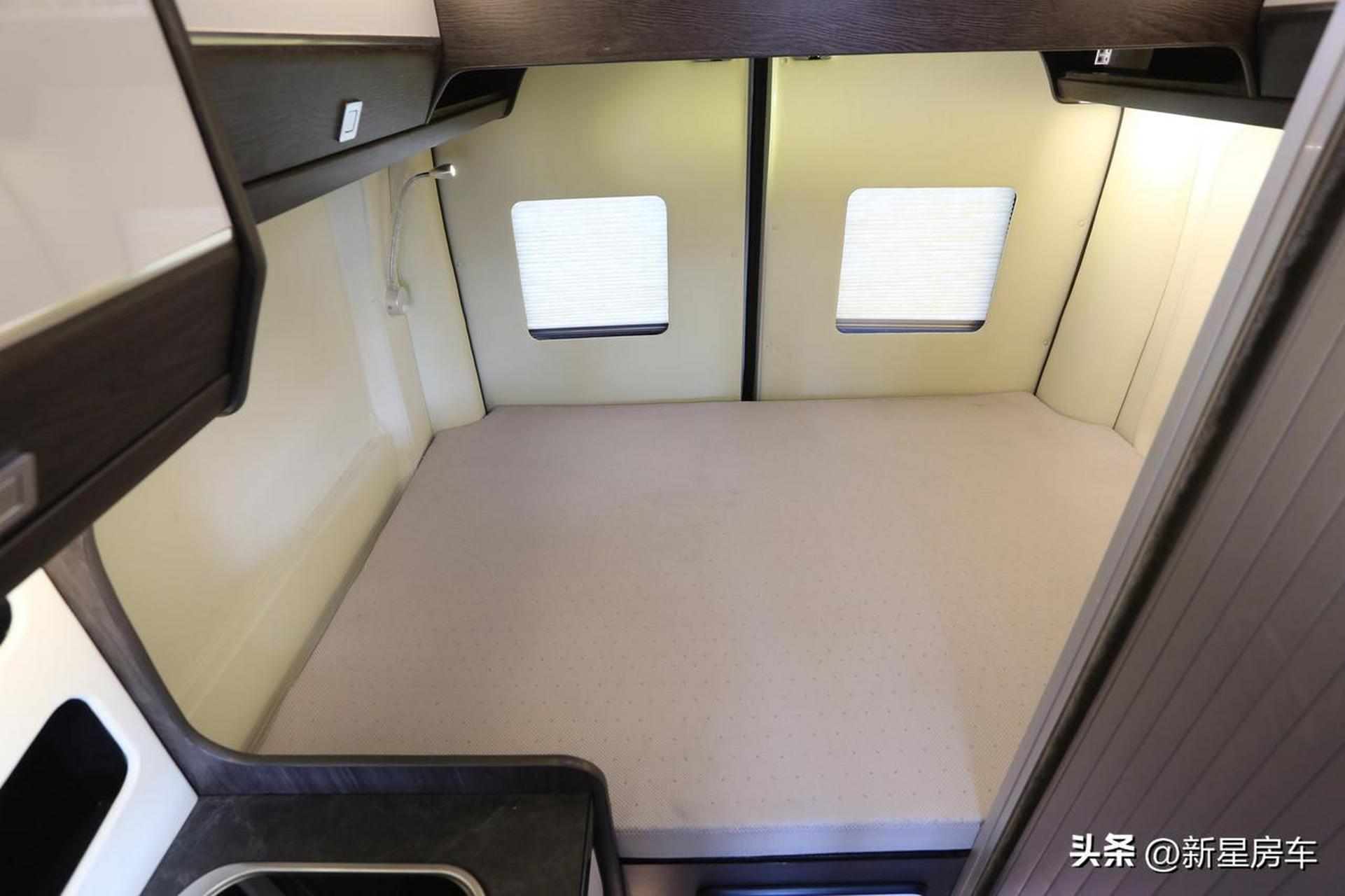 一家三四口,日常代步,出行旅居,够用 基于大通v90底盘打造,2.