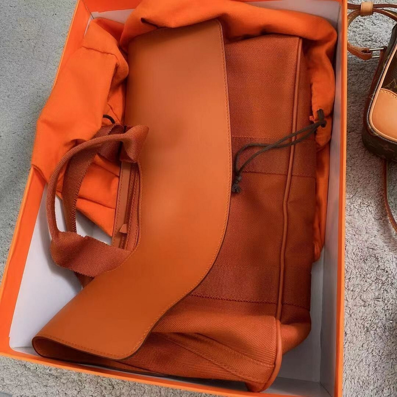 今晚推荐:九款包包lv老花mini 饺子包 lv老花mini饺子包 lv老花小托特