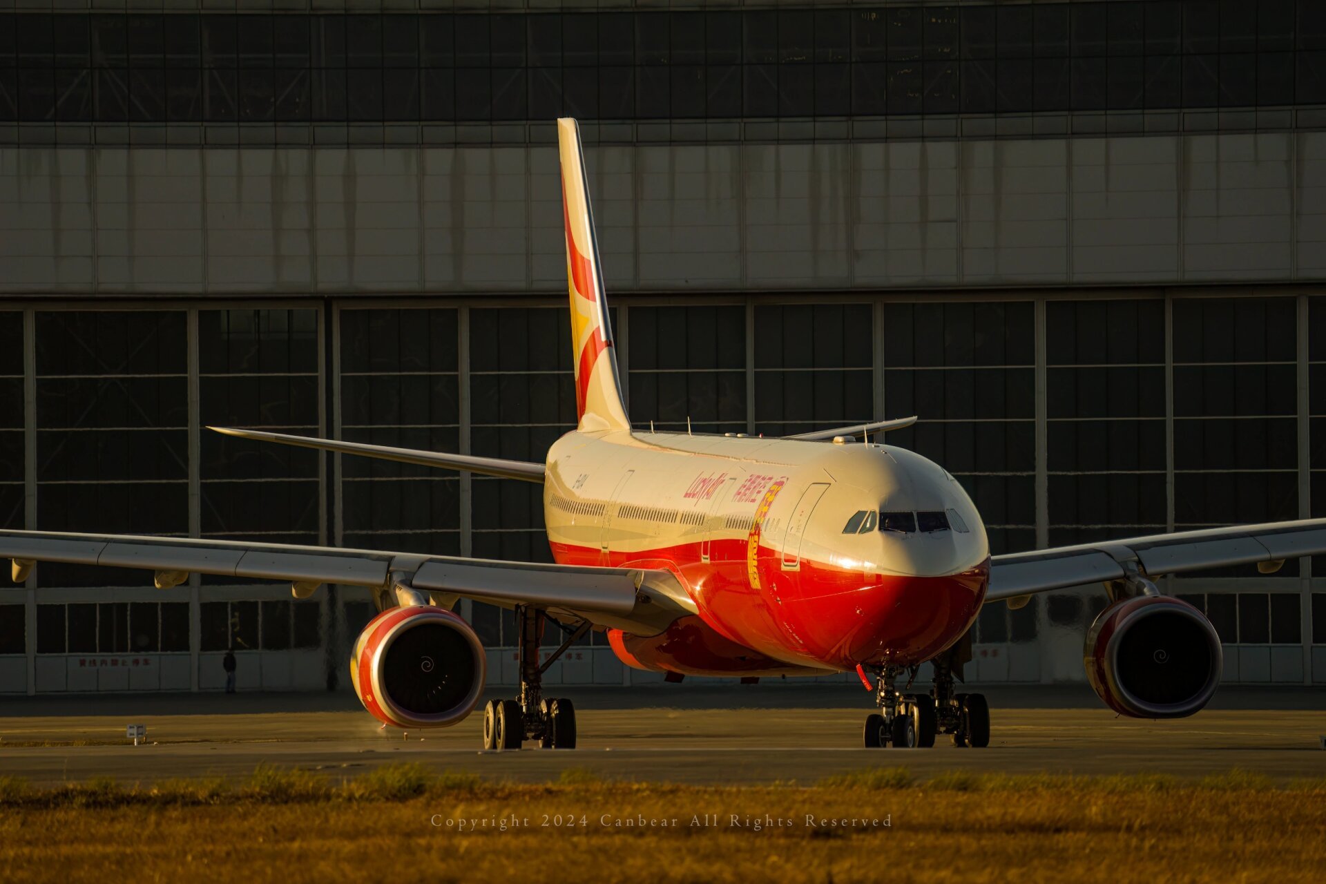 祥鹏航空 空客a330 昆明长水机场,a330这种双通道客机已经算得上是