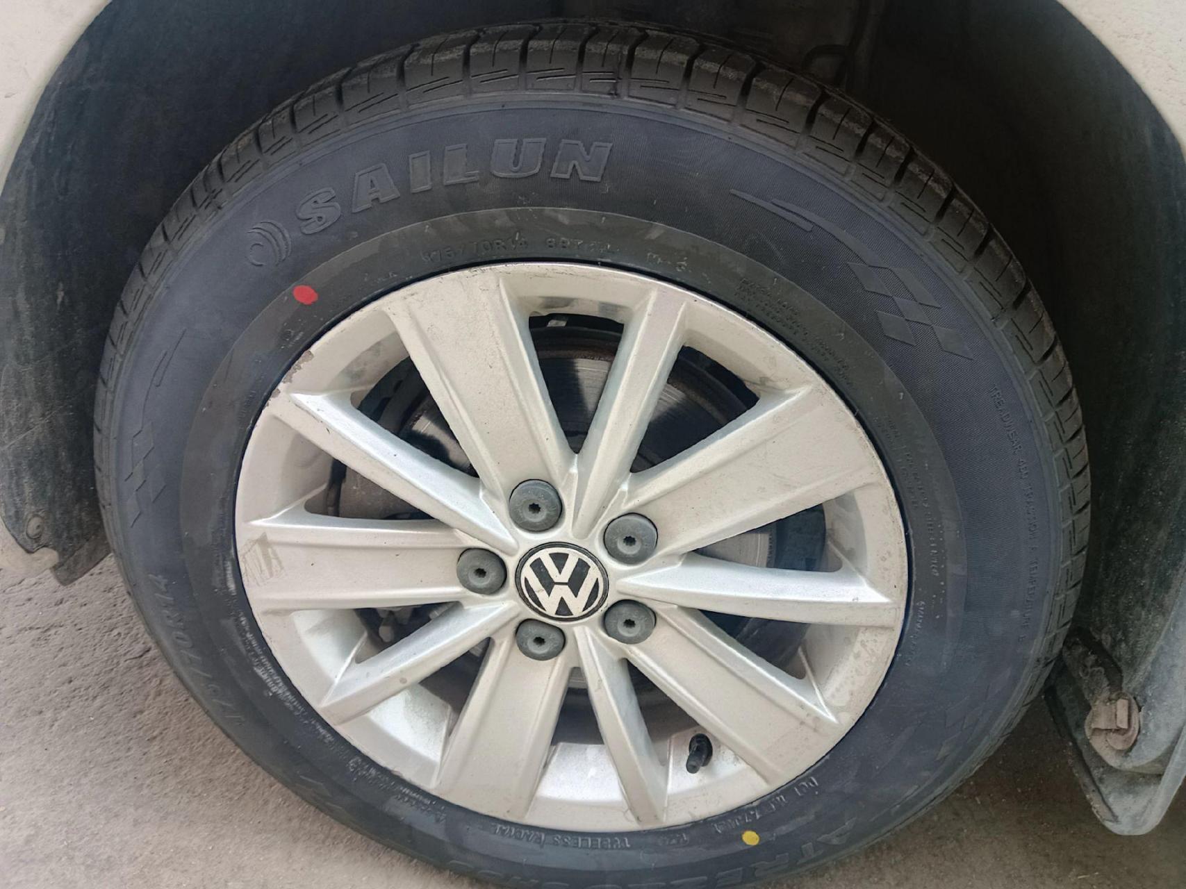 大众新捷达更换赛轮轮胎175-70-14两条,赛轮轮胎一年内断线鼓包免费换