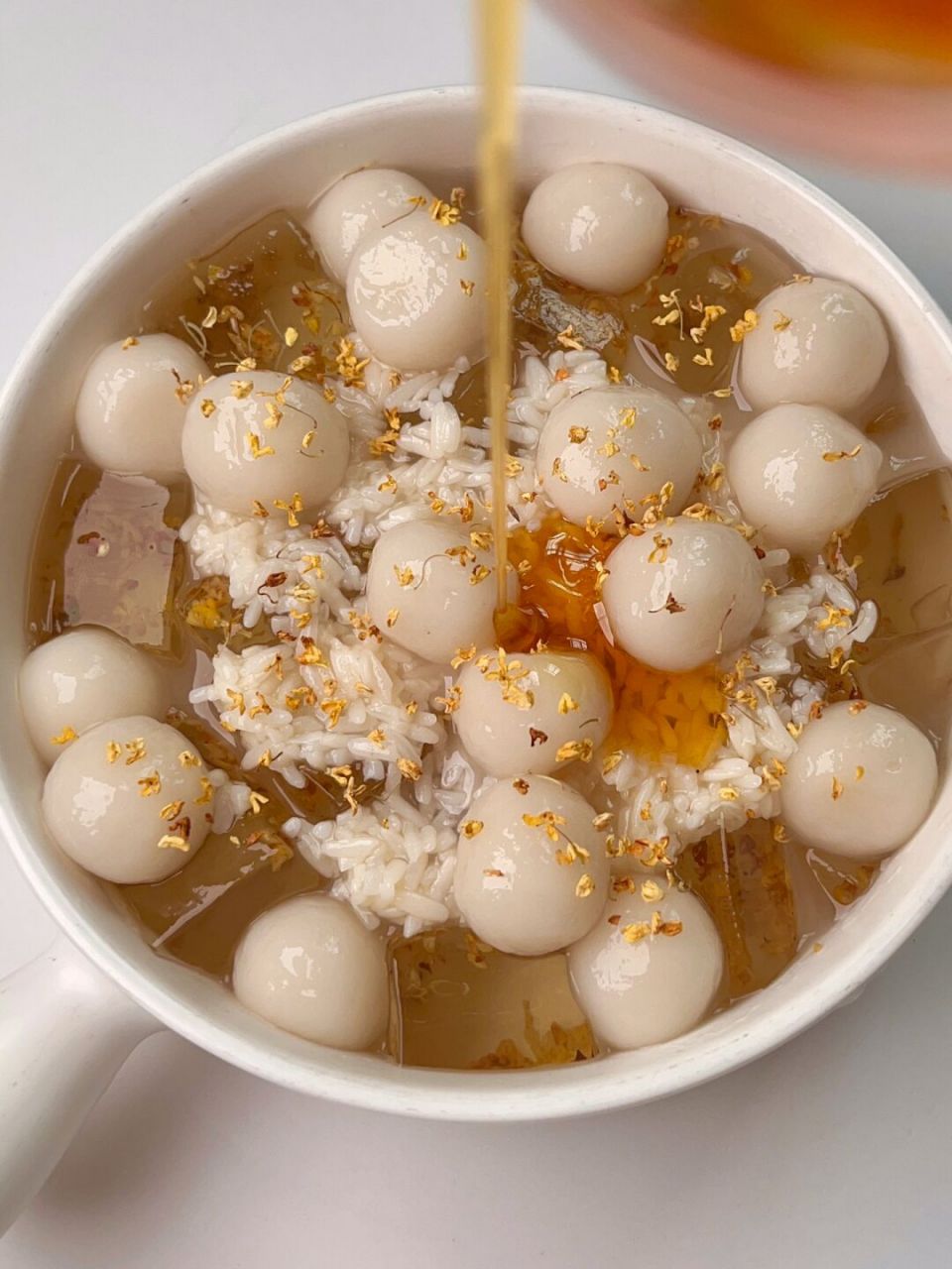 姐妹们,这个桂花酒酿冰粉真的好吃到哭01了!