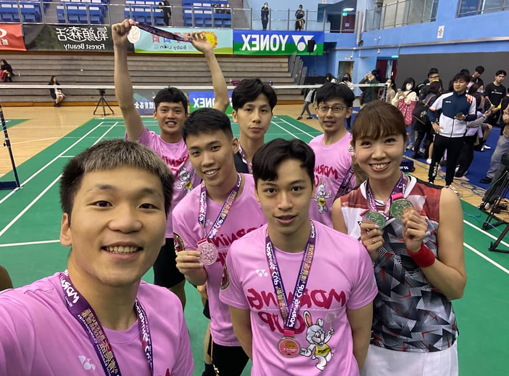 羽毛球# 台湾省的清晨杯,以吴柳莹,李洋,王齐麟为首的队伍夺冠!