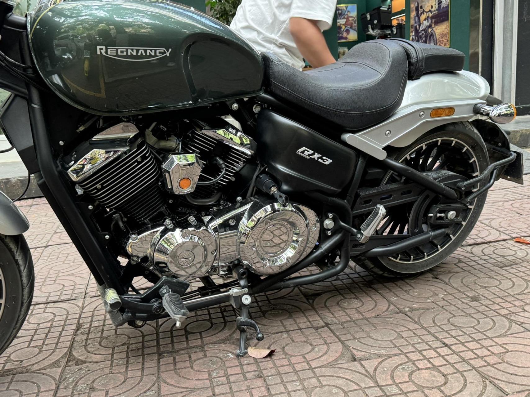 最新拿下 21 年上牌 雷卡迪 v300  一手户  3000 公里准新车   v 型