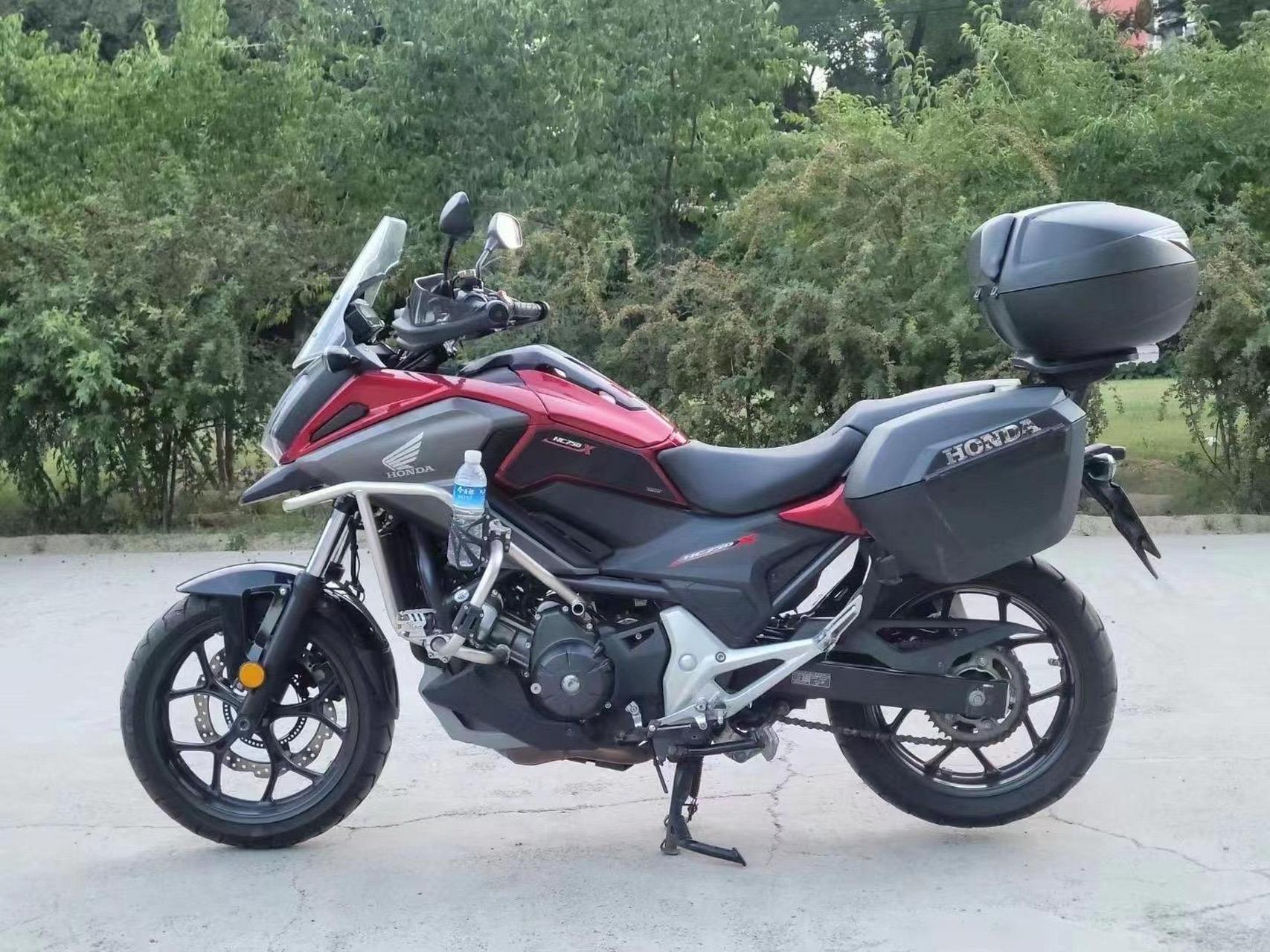 9万 2020年10月本田nc750x ,京b私户一手,车况保养非常好,加装夏得三