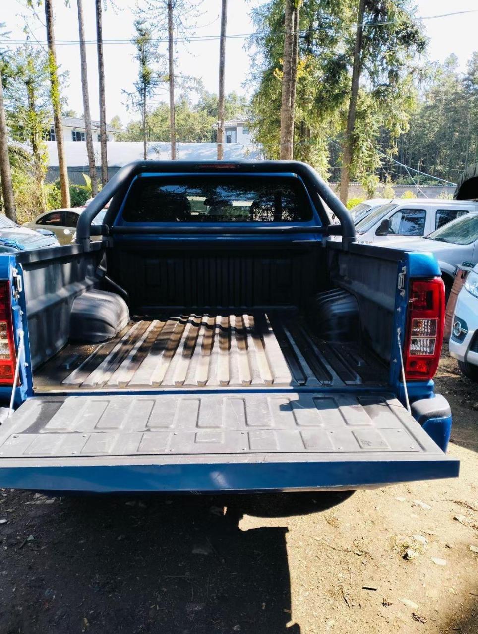 新到黄海n2四驱皮卡,2.