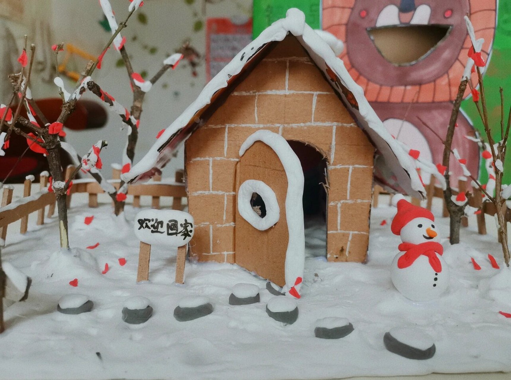 立体手工冰雪房子 幼儿园又要做收工啦,主题是小小幸福家,今天刚好