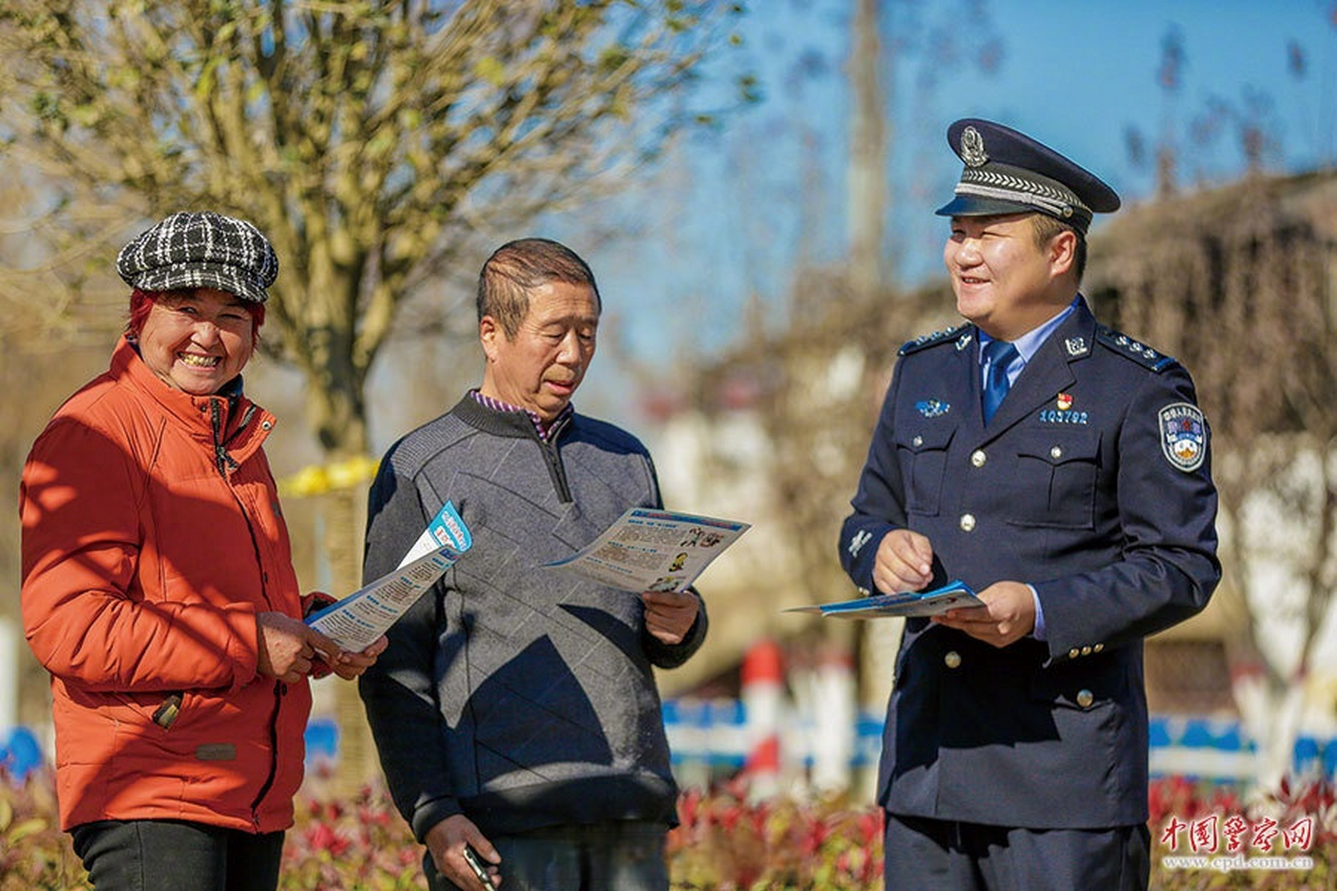 中国人的故事#最美基层民警#杨旭恒:洪水中勇救51名被困群众】