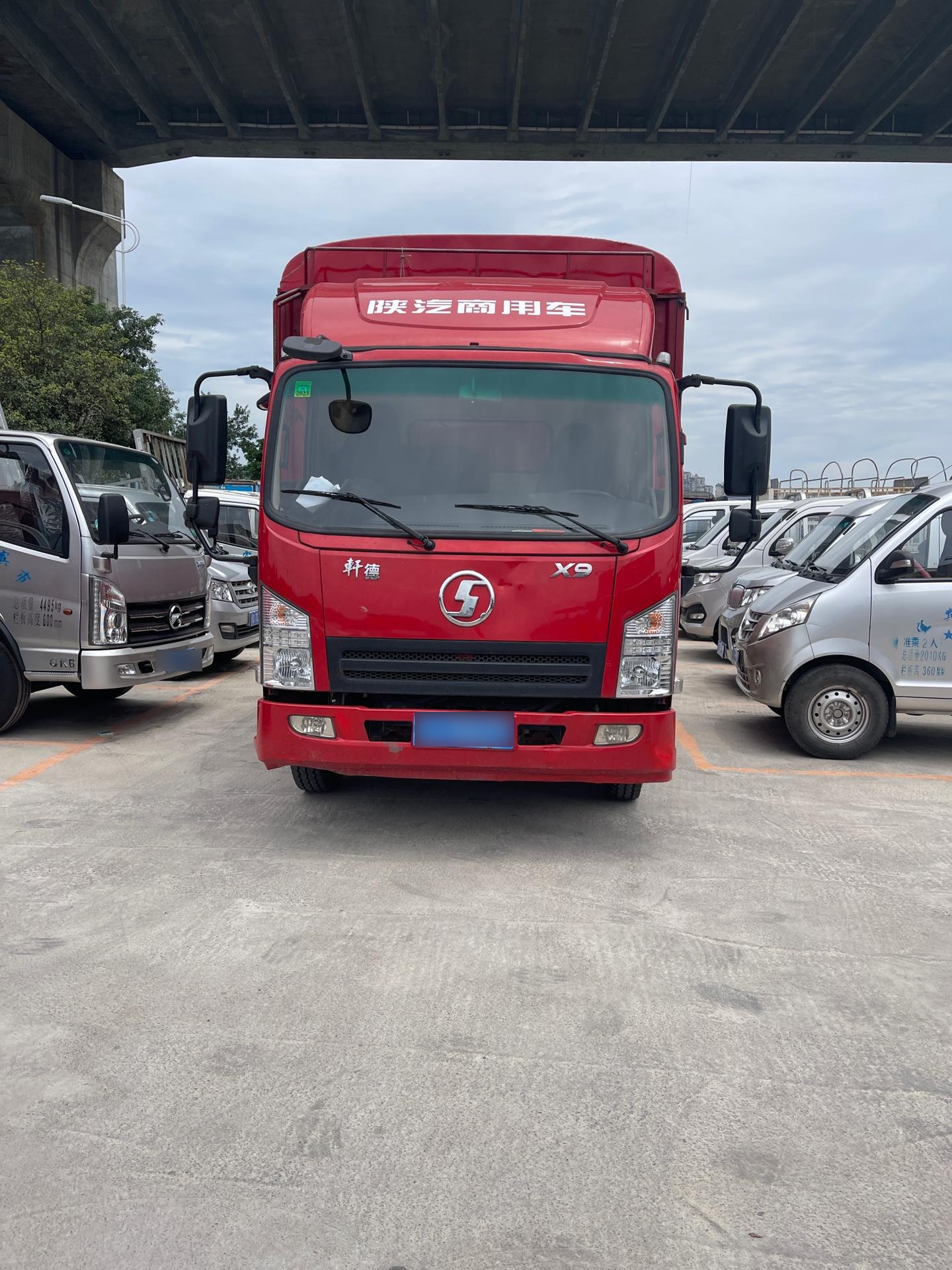 陕汽轩德x9 , 2021年3月入户,国五柴油电喷发动机,156匹马力,电动门窗