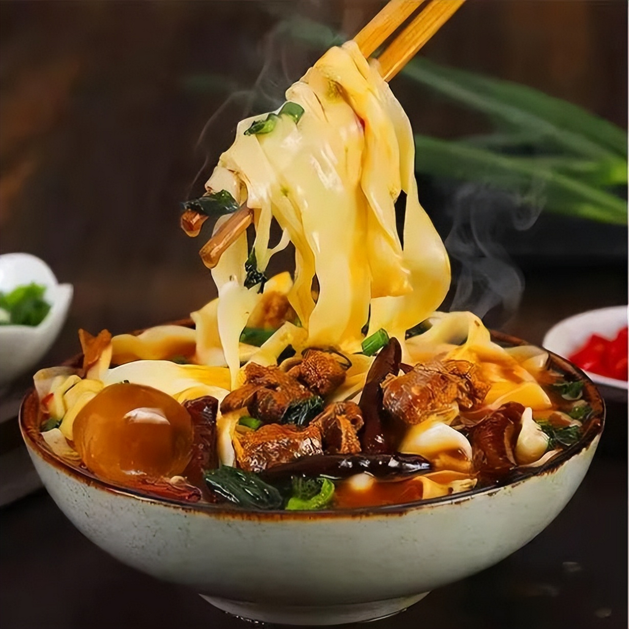 太和板面是安徽阜阳太和县的一道特色面食,其实它是一种羊肉板面