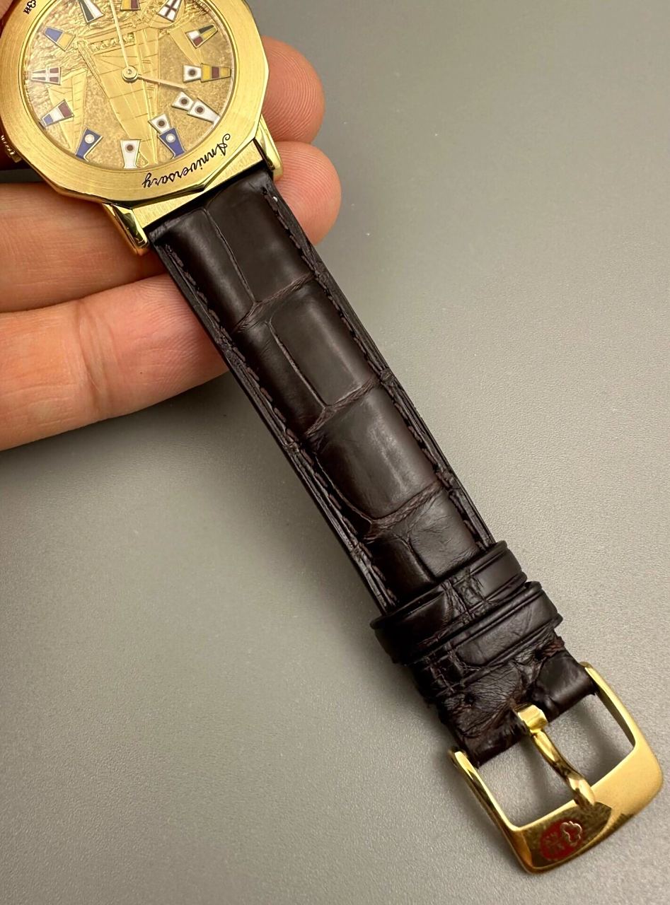 昆仑海军上将系列手表 昆仑海军上将系列,35mm表径18k金表壳和表扣