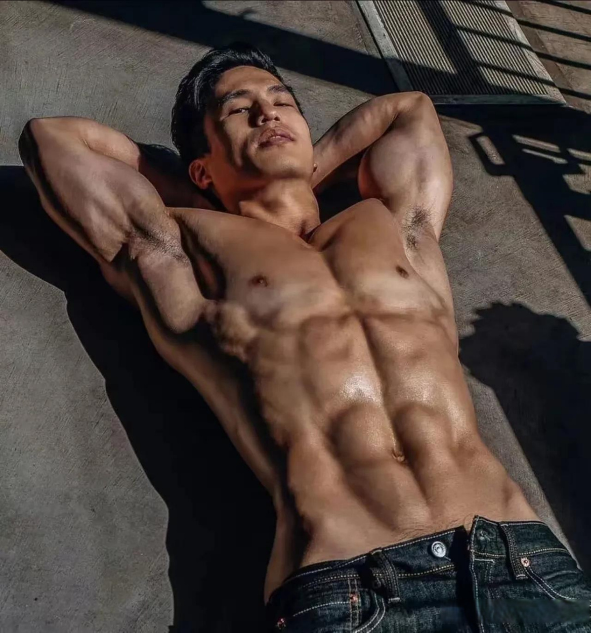 肌肉大佬来了 健身帅哥大赏 男人健美欣赏 让你的肌肉 腹肌之神 逆袭