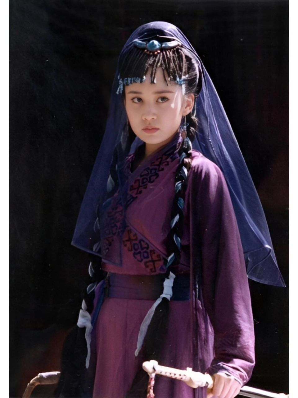 2001年张纪中执导的《笑傲江湖》剧照,许晴版任盈盈     676767