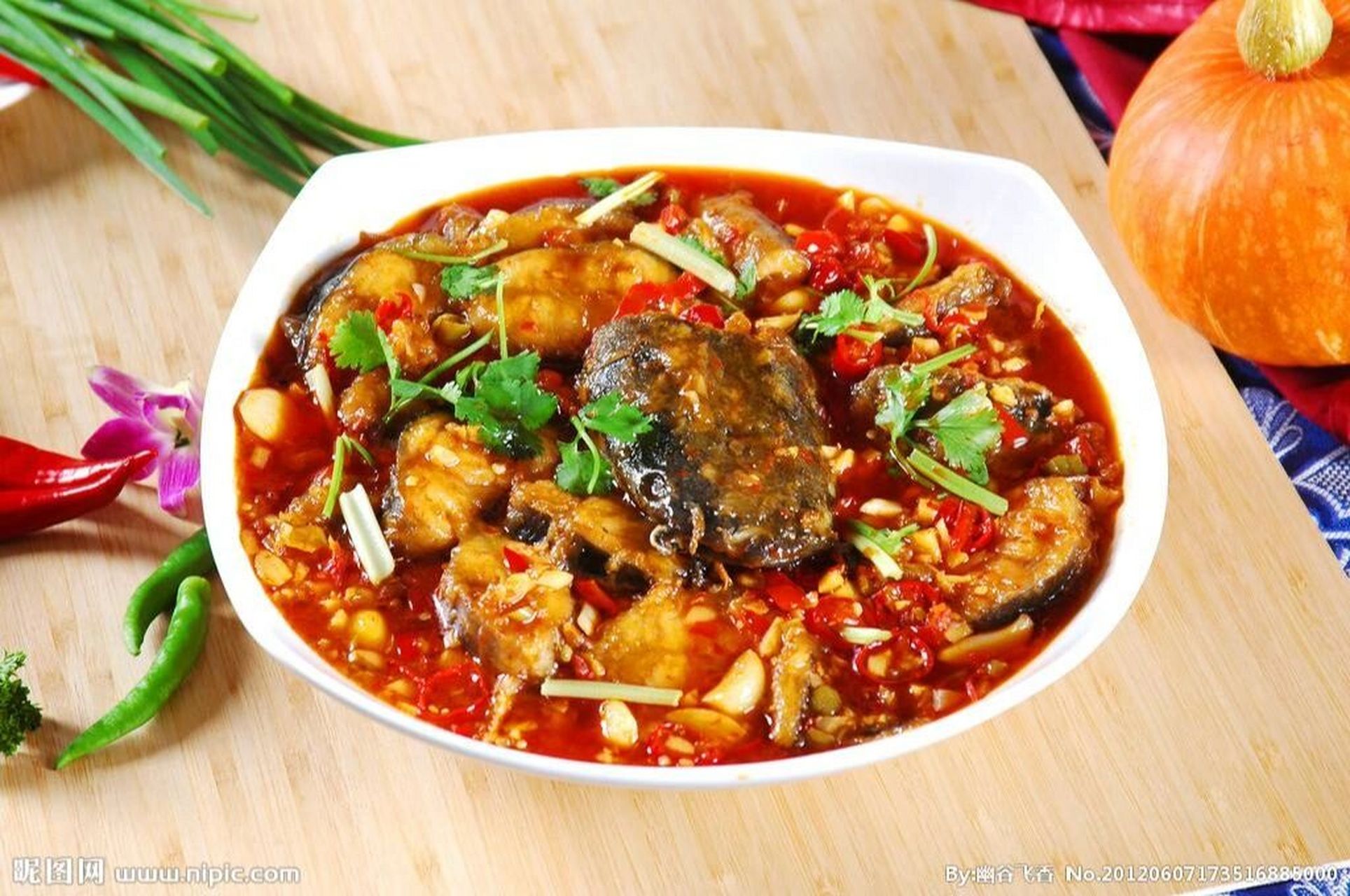 主料:鲶鱼一条.